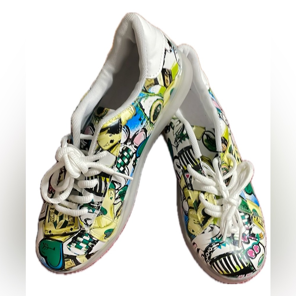 Led light up Graffiti sneakers NWNT. Size 41.